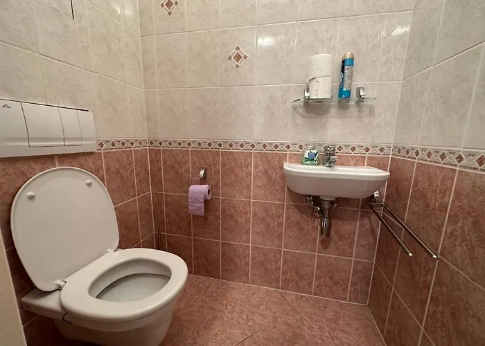 Feelhome-prater-ausblick-terrasse-6 Gaeste-wifi-smart Tv Appartement Wenen